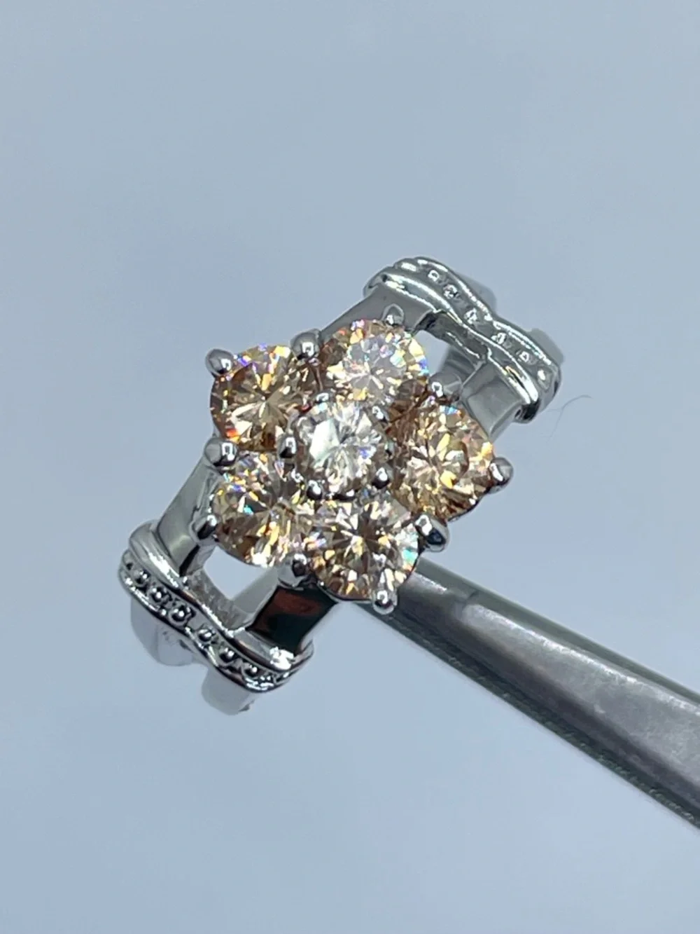 Swarovski Champagne Crystal Floral Cluster Ring Silver Tone Sz 8 Modern